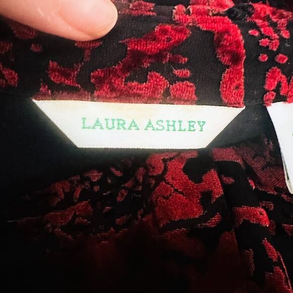 Laura Ashley Women Button Top Large Silk Red Sheer Velvet Burnout Paisley Office - Picture 8 of 10